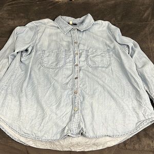LIVERPOOL
Betty Chambray Relaxed Button Down Top